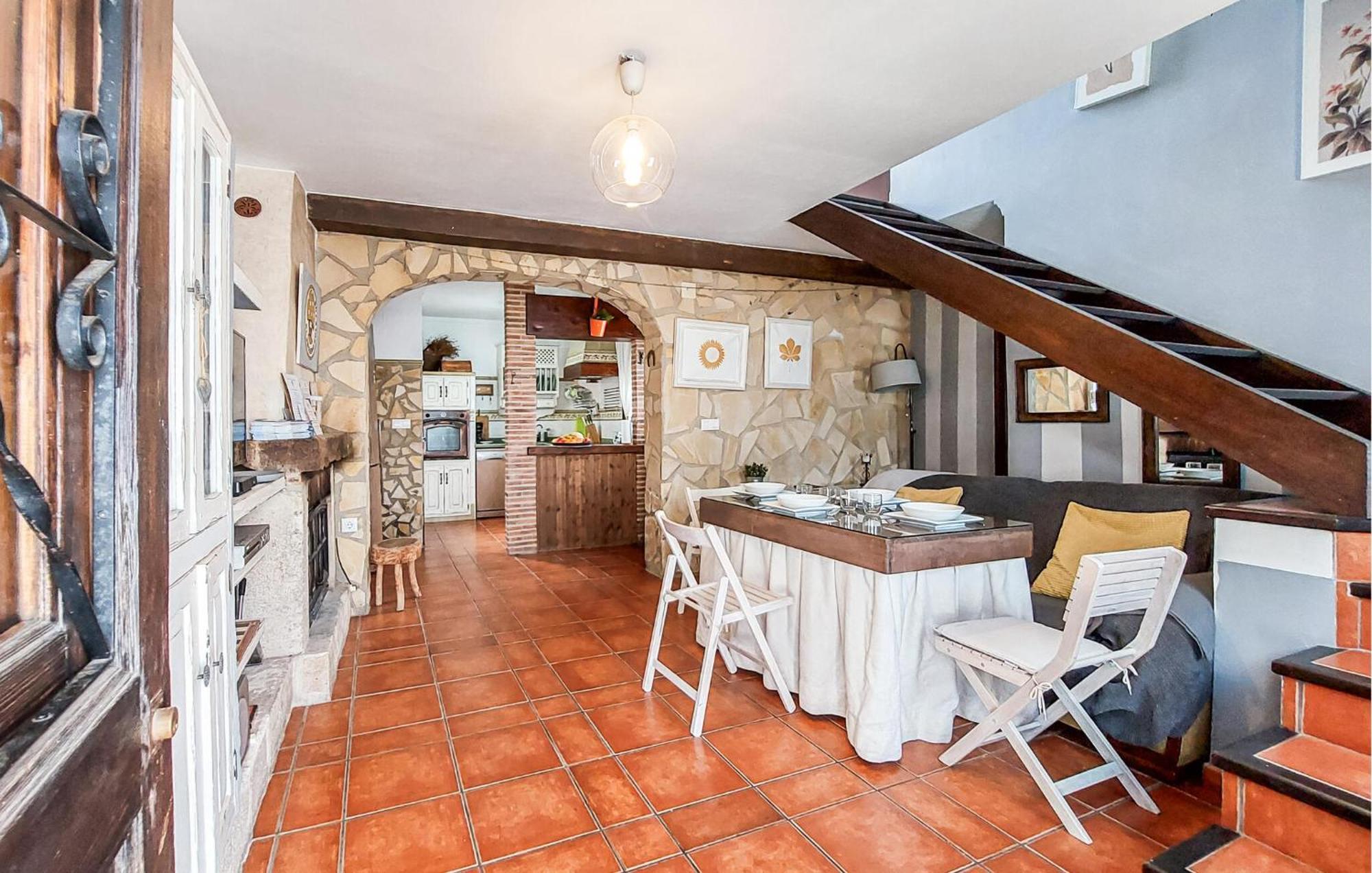 2 Bedroom Cozy Home In グラサレマ エクステリア 写真